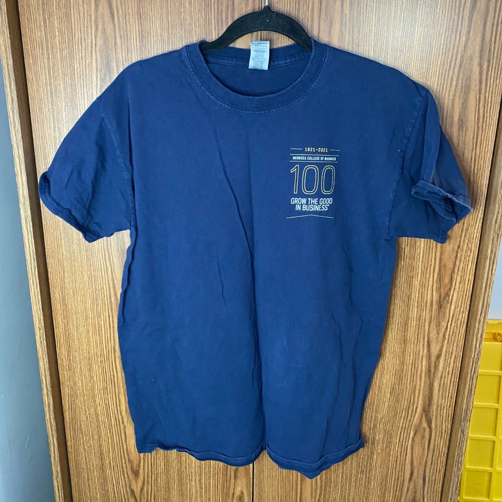 Gildan T-Shirt Mens‎ Medium Blue Notre Dame Mendoza College of Business 100 Year